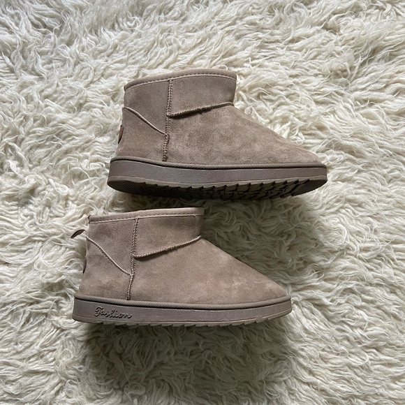 Platform Sherpa Lined Bootie - Picture 2 of 7